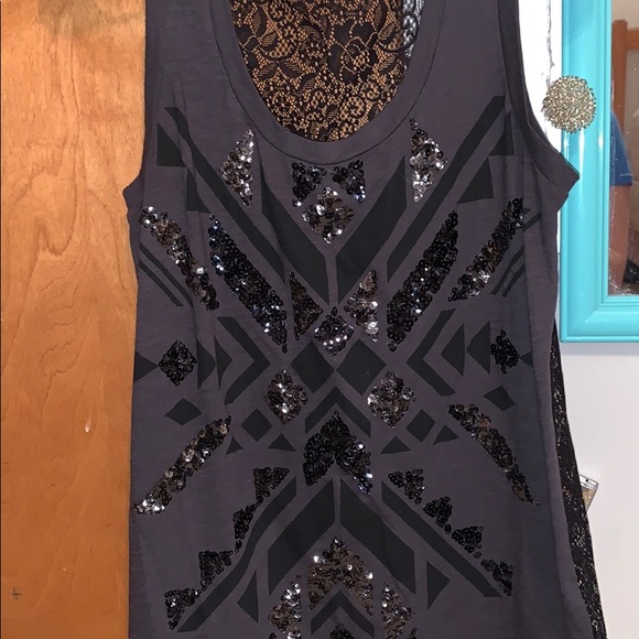 Tank - Picture 2 of 4